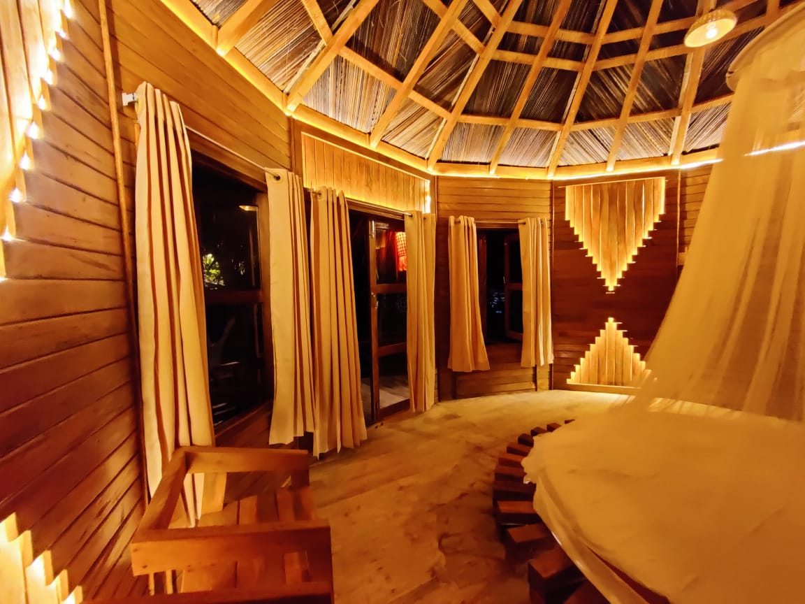 Nil Komol (Ac Premium Villa)